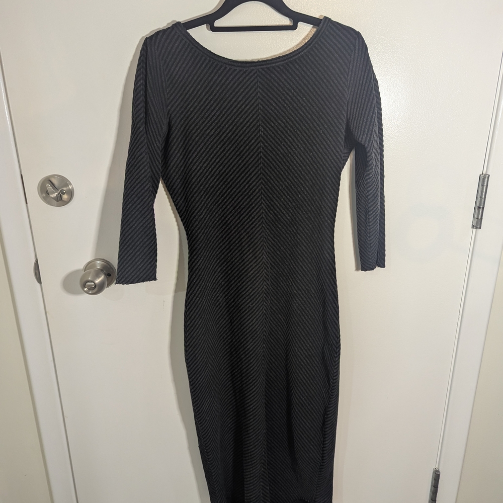 🔥 Ecote Black & Grey Chevron Stripe Dress | Deep Scoop Back 3/4 Sleeve